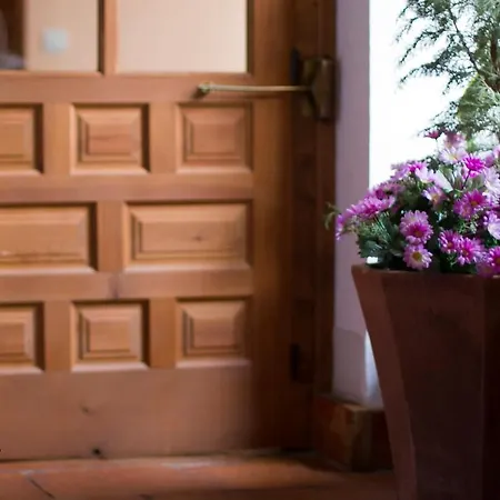 La Casona Del Abuelo Parra Hotel